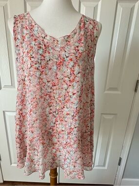 CAbi Multicolor Abstract layered flowy tank Blouse, size medium.